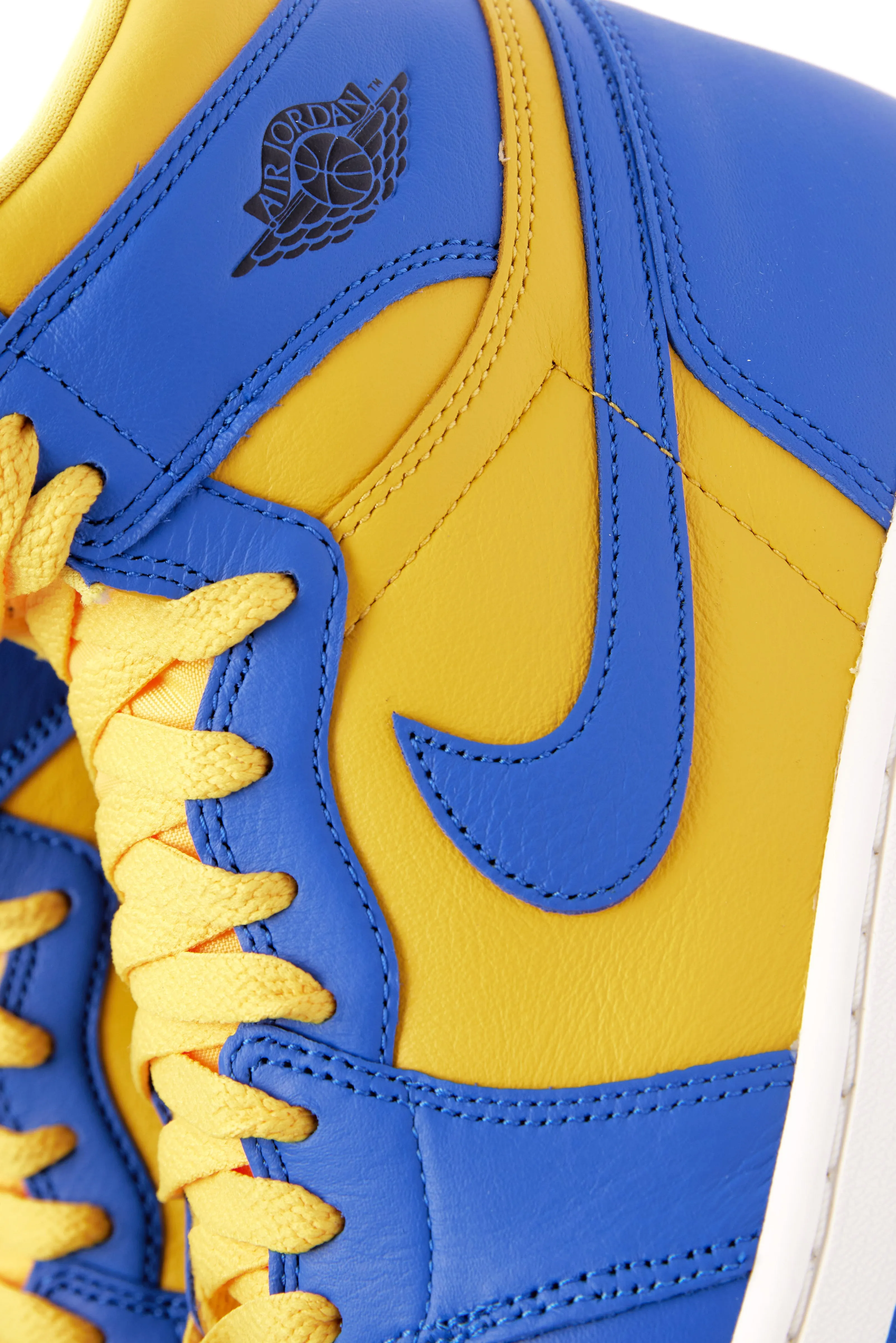 Air Jordan 1 Womens Retro High OG Shoes 'Varsity Maize / Game Royal'