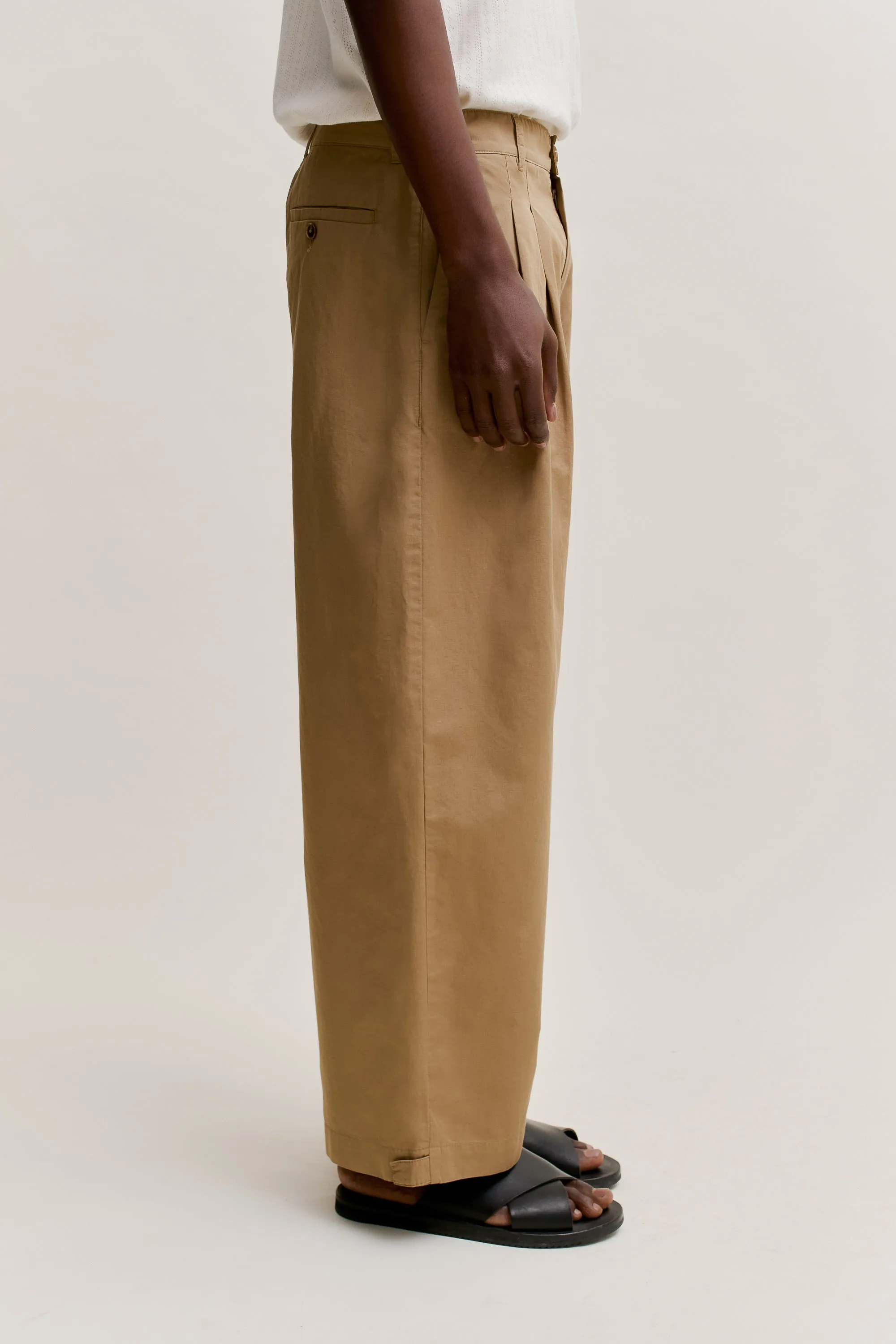 FLEXIBLE WIDE TROUSERS